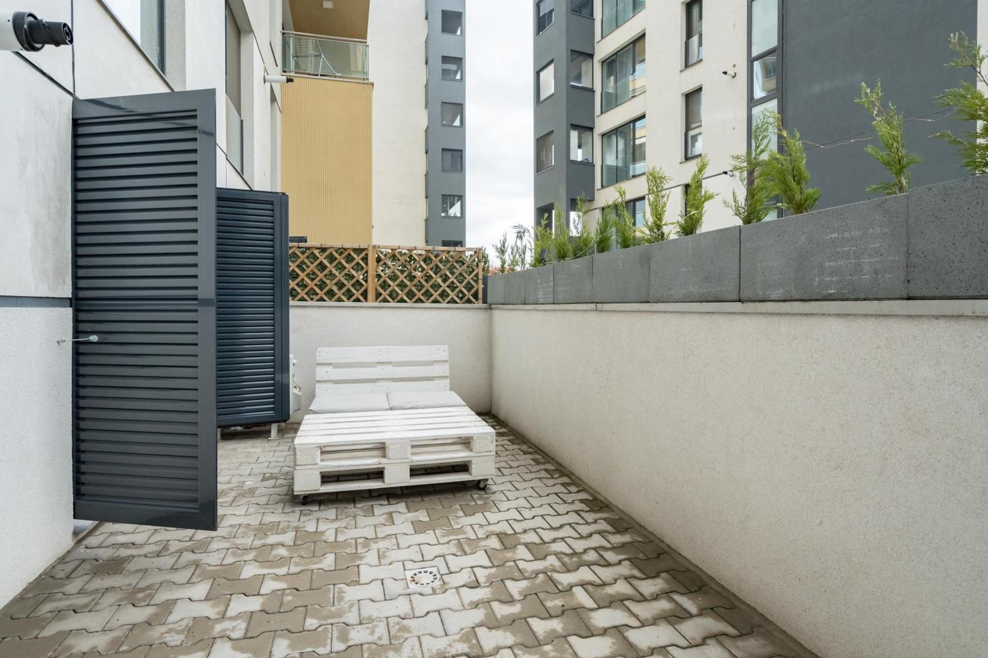 Papini'S Apartment -Apartment With Big Terrace Bucureşti Ngoại thất bức ảnh